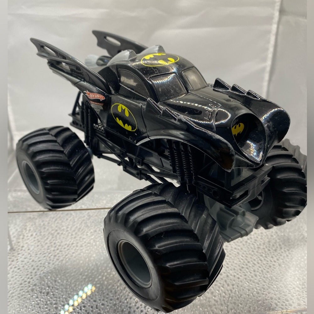 “Batman” Hot Wheels Monster Jam Truck (Large)